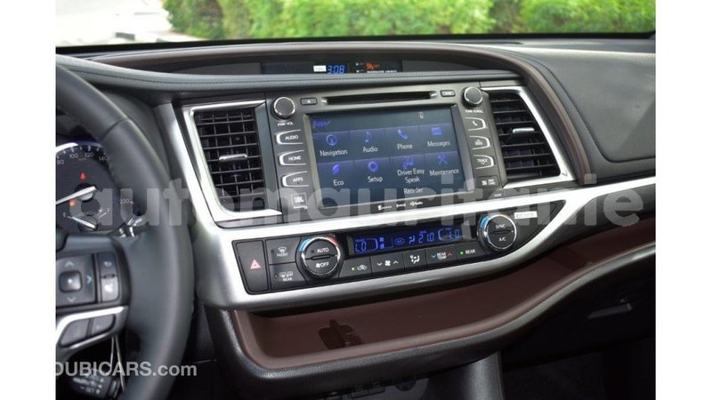 Big with watermark toyota highlander adrar import dubai 1934