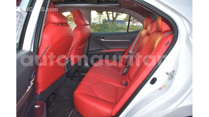 Big with watermark toyota camry adrar import dubai 1935