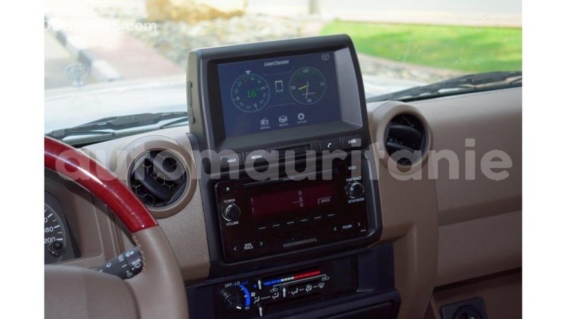 Big with watermark toyota land cruiser adrar import dubai 1938