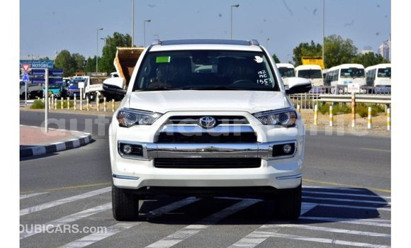 Buy Import Toyota HiAce White Truck in Import - Dubai in Adrar Buy Import Toyota HiAce White Truck in Import - Dubai in Adrar