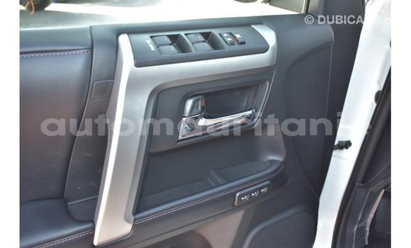 Buy Import Toyota HiAce White Truck in Import - Dubai in Adrar Buy Import Toyota HiAce White Truck in Import - Dubai in Adrar