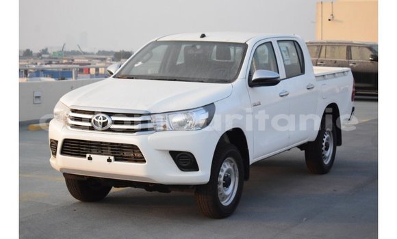 Buy Import Toyota Hilux White Car in Import - Dubai in Adrar Buy Import Toyota Hilux White Car in Import - Dubai in Adrar