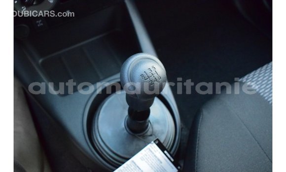 Buy Import Toyota Hilux White Car in Import - Dubai in Adrar Buy Import Toyota Hilux White Car in Import - Dubai in Adrar