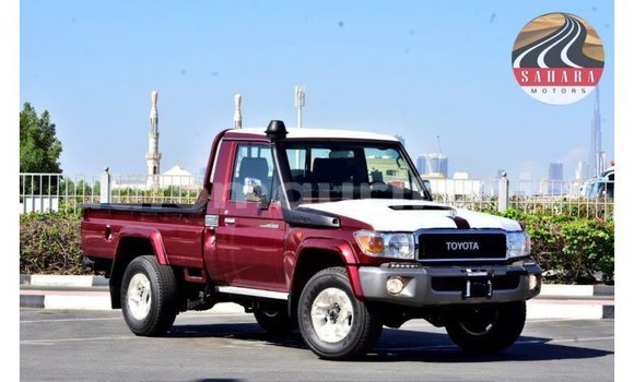 Buy Import Toyota Land Cruiser Red Car in Import - Dubai in Adrar Buy Import Toyota Land Cruiser Red Car in Import - Dubai in Adrar