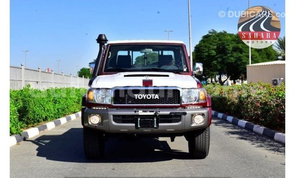 Buy Import Toyota Land Cruiser Red Car in Import - Dubai in Adrar Buy Import Toyota Land Cruiser Red Car in Import - Dubai in Adrar