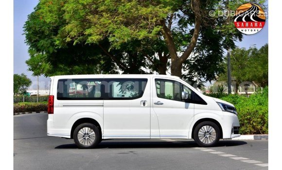 Buy Import Toyota Granvia White Car in Import - Dubai in Adrar Buy Import Toyota Granvia White Car in Import - Dubai in Adrar