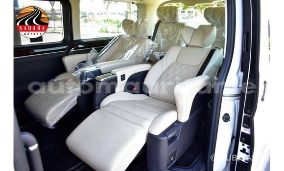 Buy Import Toyota Granvia White Car in Import - Dubai in Adrar Buy Import Toyota Granvia White Car in Import - Dubai in Adrar