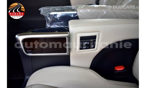 Buy Import Toyota Granvia White Car in Import - Dubai in Adrar Buy Import Toyota Granvia White Car in Import - Dubai in Adrar
