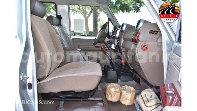 Big with watermark toyota land cruiser adrar import dubai 1948