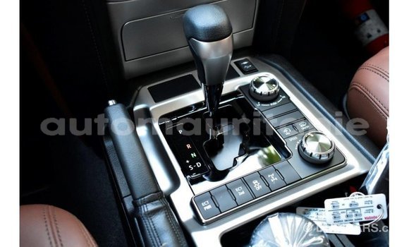 Buy Import Toyota Land Cruiser White Car in Import - Dubai in Adrar Buy Import Toyota Land Cruiser White Car in Import - Dubai in Adrar