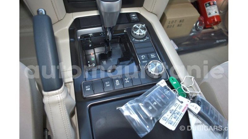 Big with watermark toyota land cruiser adrar import dubai 1950