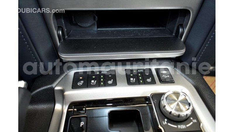 Big with watermark toyota land cruiser adrar import dubai 1952