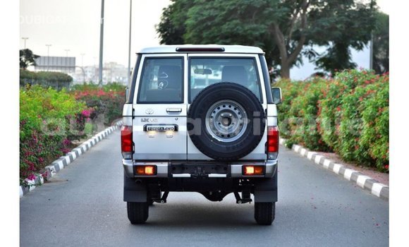Buy Import Toyota Land Cruiser Other Car in Import - Dubai in Adrar Buy Import Toyota Land Cruiser Other Car in Import - Dubai in Adrar