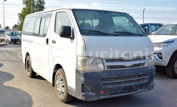 Acheter Import Voiture Toyota Hiace Blanc à Import - Dubai, Adrar Acheter Import Voiture Toyota Hiace Blanc à Import - Dubai, Adrar