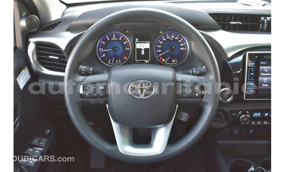 Buy Import Toyota Hilux White Car in Import - Dubai in Adrar Buy Import Toyota Hilux White Car in Import - Dubai in Adrar