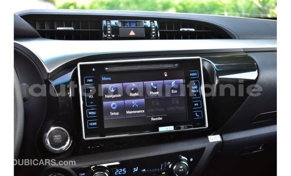 Buy Import Toyota Hilux White Car in Import - Dubai in Adrar Buy Import Toyota Hilux White Car in Import - Dubai in Adrar