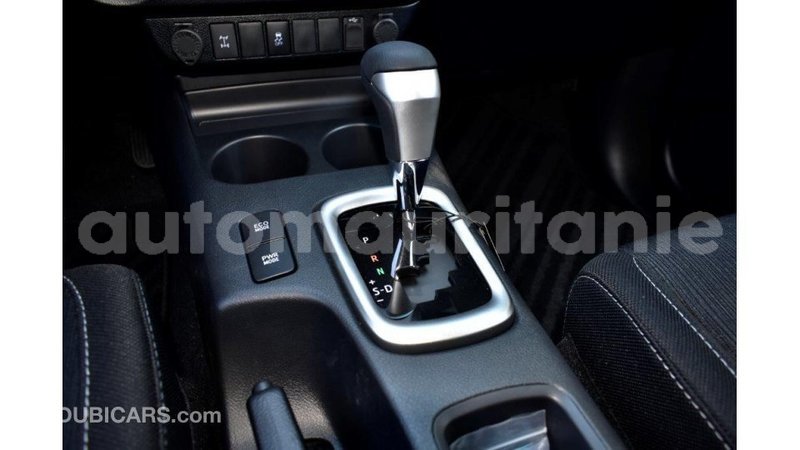 Big with watermark toyota hilux adrar import dubai 1960