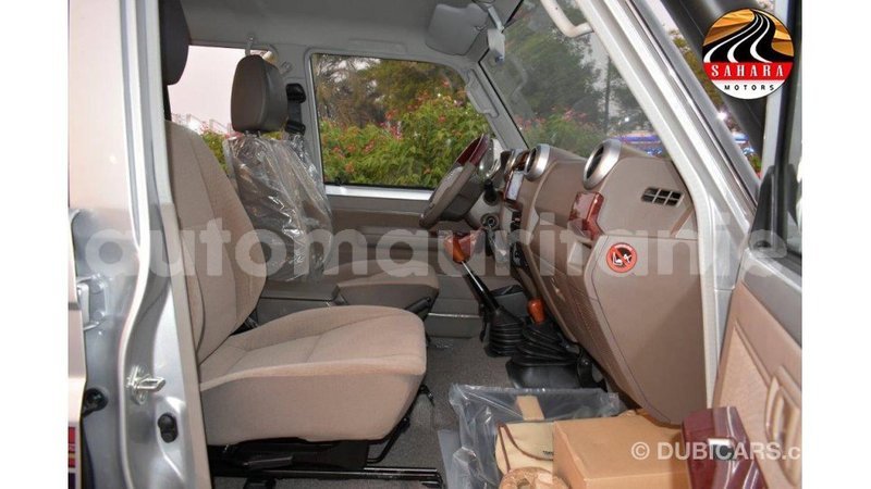 Big with watermark toyota land cruiser adrar import dubai 1964