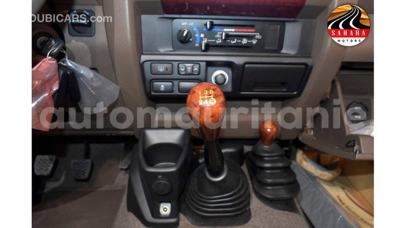 Big with watermark toyota land cruiser adrar import dubai 1964