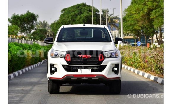 Buy Import Toyota Hilux White Car in Import - Dubai in Adrar Buy Import Toyota Hilux White Car in Import - Dubai in Adrar