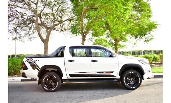 Buy Import Toyota Hilux White Car in Import - Dubai in Adrar Buy Import Toyota Hilux White Car in Import - Dubai in Adrar