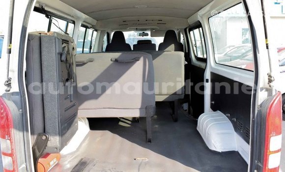 Acheter Import Voiture Toyota Hiace Blanc à Import - Dubai, Adrar Acheter Import Voiture Toyota Hiace Blanc à Import - Dubai, Adrar