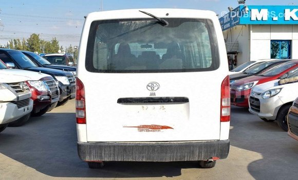 Acheter Import Voiture Toyota Hiace Blanc à Import - Dubai, Adrar Acheter Import Voiture Toyota Hiace Blanc à Import - Dubai, Adrar