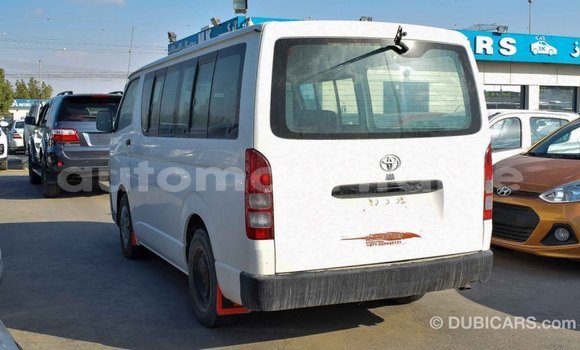 Acheter Import Voiture Toyota Hiace Blanc à Import - Dubai, Adrar Acheter Import Voiture Toyota Hiace Blanc à Import - Dubai, Adrar