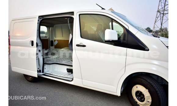 Buy Import Toyota Hiace White Car in Import - Dubai in Adrar Buy Import Toyota Hiace White Car in Import - Dubai in Adrar