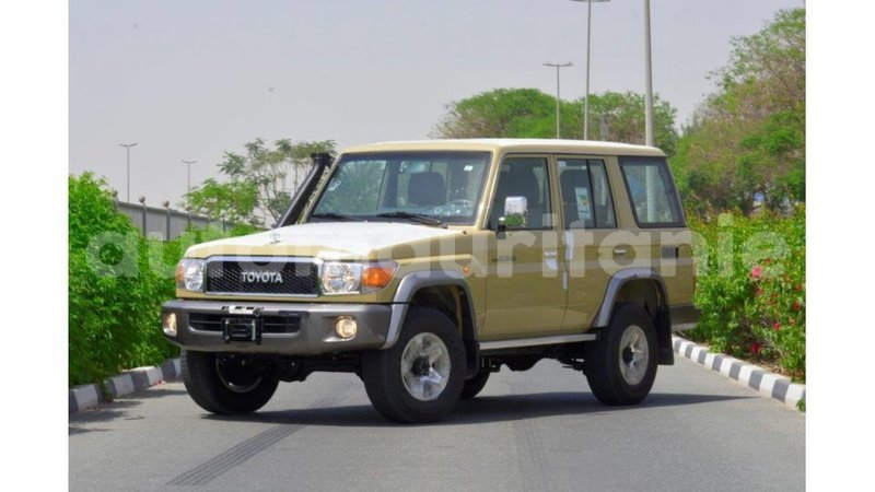 Big with watermark toyota land cruiser adrar import dubai 1971