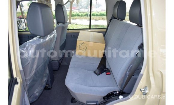 Buy Import Toyota Land Cruiser Beige Car in Import - Dubai in Adrar Buy Import Toyota Land Cruiser Beige Car in Import - Dubai in Adrar