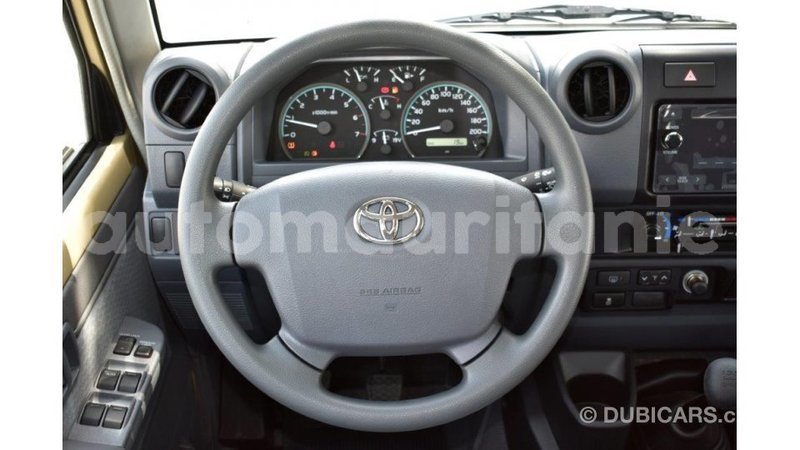 Big with watermark toyota land cruiser adrar import dubai 1971