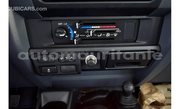 Buy Import Toyota Land Cruiser Beige Car in Import - Dubai in Adrar Buy Import Toyota Land Cruiser Beige Car in Import - Dubai in Adrar