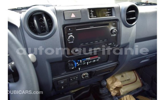 Buy Import Toyota Land Cruiser Beige Car in Import - Dubai in Adrar Buy Import Toyota Land Cruiser Beige Car in Import - Dubai in Adrar