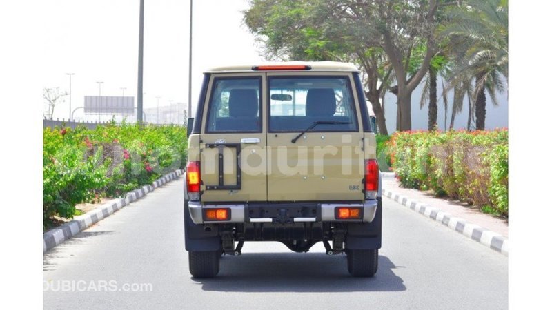 Big with watermark toyota land cruiser adrar import dubai 1971