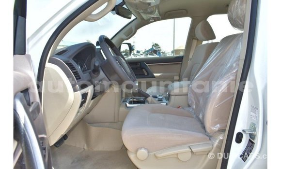 Buy Import Toyota Land Cruiser White Car in Import - Dubai in Adrar Buy Import Toyota Land Cruiser White Car in Import - Dubai in Adrar