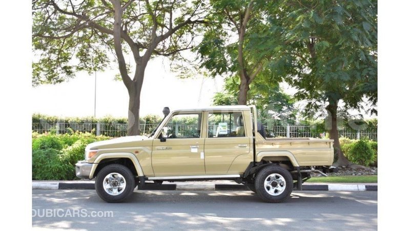 Big with watermark toyota land cruiser adrar import dubai 1977