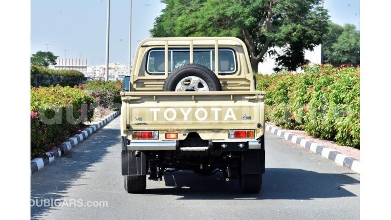 Big with watermark toyota land cruiser adrar import dubai 1977