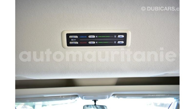 Big with watermark toyota hiace adrar import dubai 1984