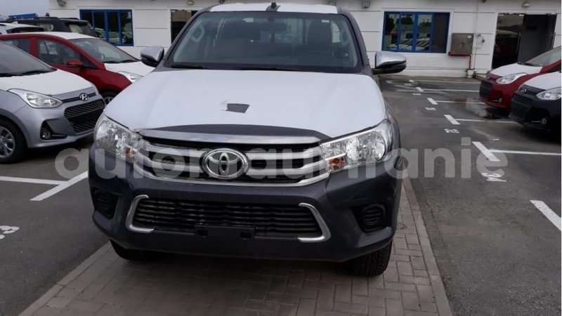 Big with watermark toyota hilux adrar import dubai 1998