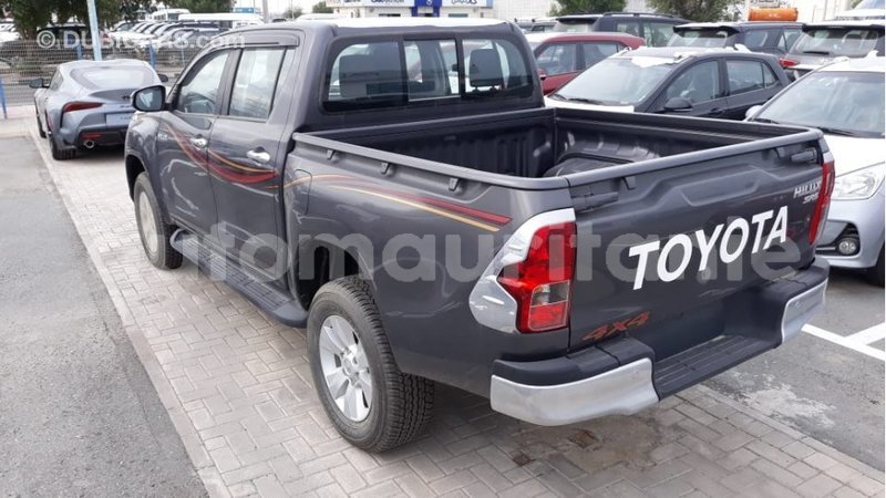 Big with watermark toyota hilux adrar import dubai 1998
