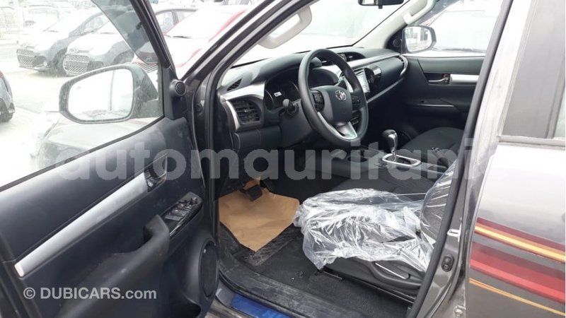 Big with watermark toyota hilux adrar import dubai 1998