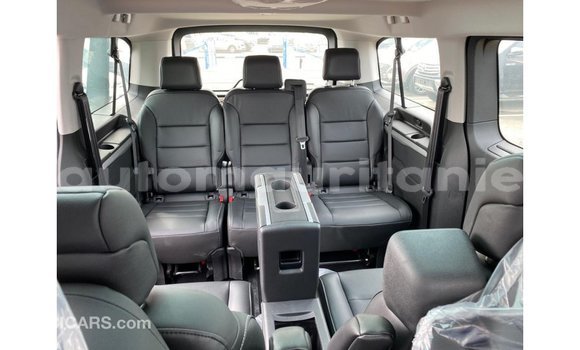 Buy Import Peugeot Traveller Black Car in Import - Dubai in Adrar Buy Import Peugeot Traveller Black Car in Import - Dubai in Adrar