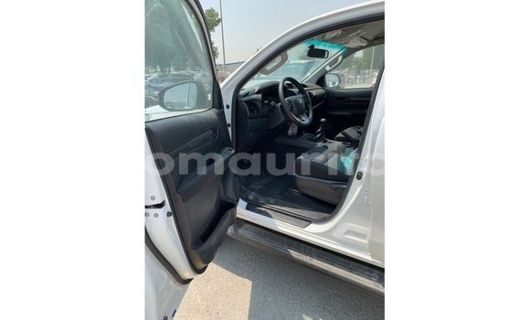 Buy Import Toyota Hilux White Car in Import - Dubai in Adrar Buy Import Toyota Hilux White Car in Import - Dubai in Adrar