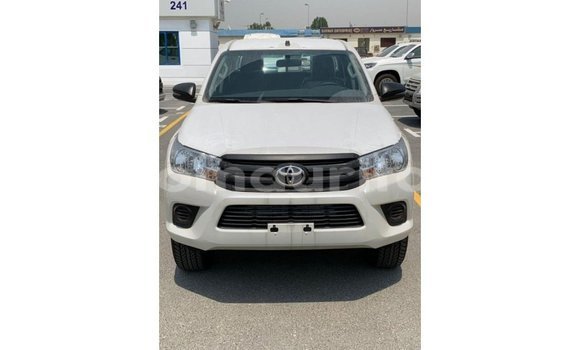 Buy Import Toyota Hilux White Car in Import - Dubai in Adrar Buy Import Toyota Hilux White Car in Import - Dubai in Adrar