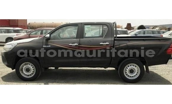 Acheter Import Voiture Toyota Hilux Noir à Import - Dubai, Adrar Acheter Import Voiture Toyota Hilux Noir à Import - Dubai, Adrar