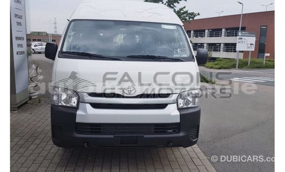 Acheter Import Voiture Toyota Hiace Blanc à Import - Dubai, Adrar Acheter Import Voiture Toyota Hiace Blanc à Import - Dubai, Adrar
