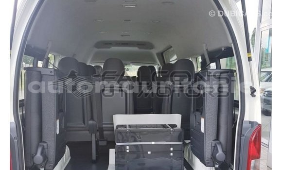 Acheter Import Voiture Toyota Hiace Blanc à Import - Dubai, Adrar Acheter Import Voiture Toyota Hiace Blanc à Import - Dubai, Adrar