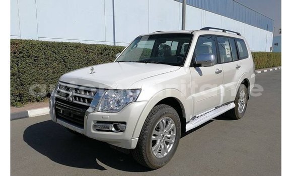 Buy Import Mitsubishi Pajero White Car in Import - Dubai in Adrar Buy Import Mitsubishi Pajero White Car in Import - Dubai in Adrar