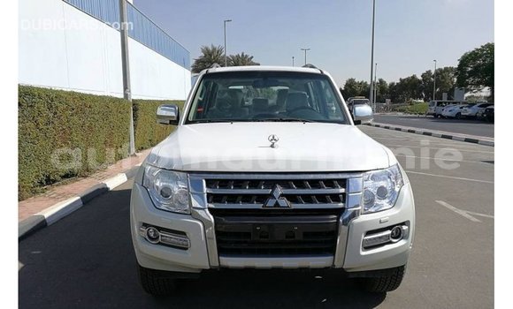 Buy Import Mitsubishi Pajero White Car in Import - Dubai in Adrar Buy Import Mitsubishi Pajero White Car in Import - Dubai in Adrar